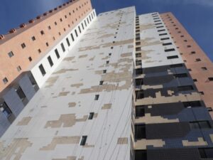 REDES DE PROTEÇÃO PARA AZULEJOS QUE SOLTAM DE PRÉDIOS